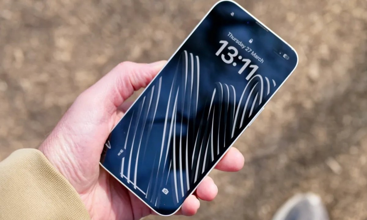 iPhone 16e